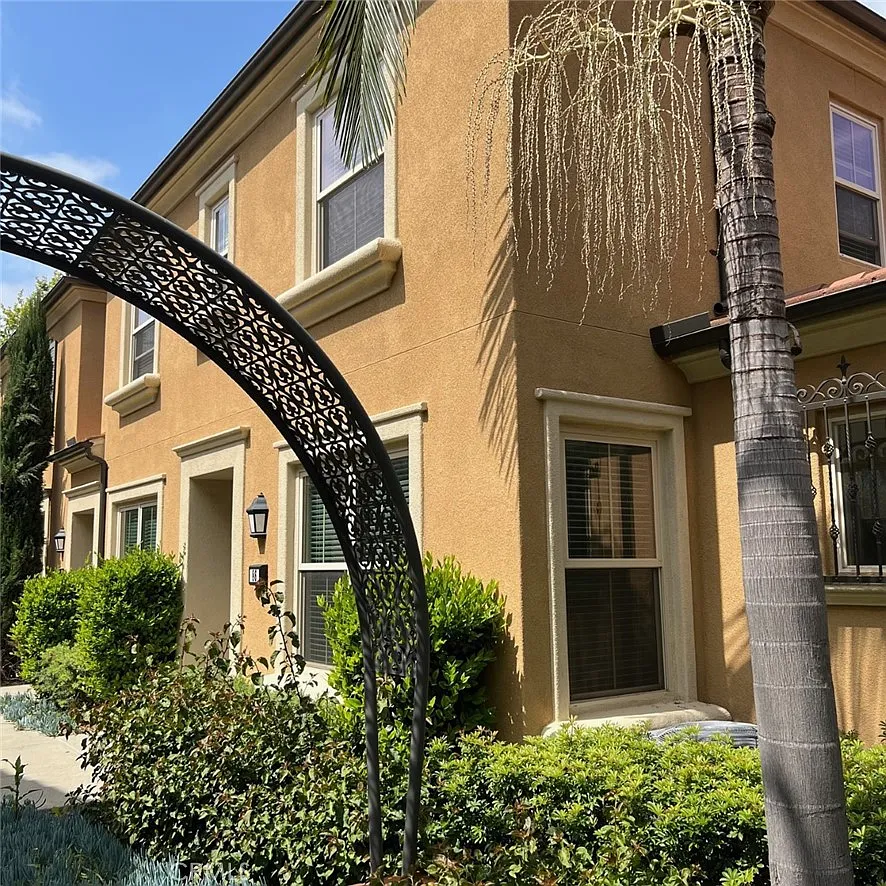 3 bed, 1619 sqft, $4,600 — Photo 3