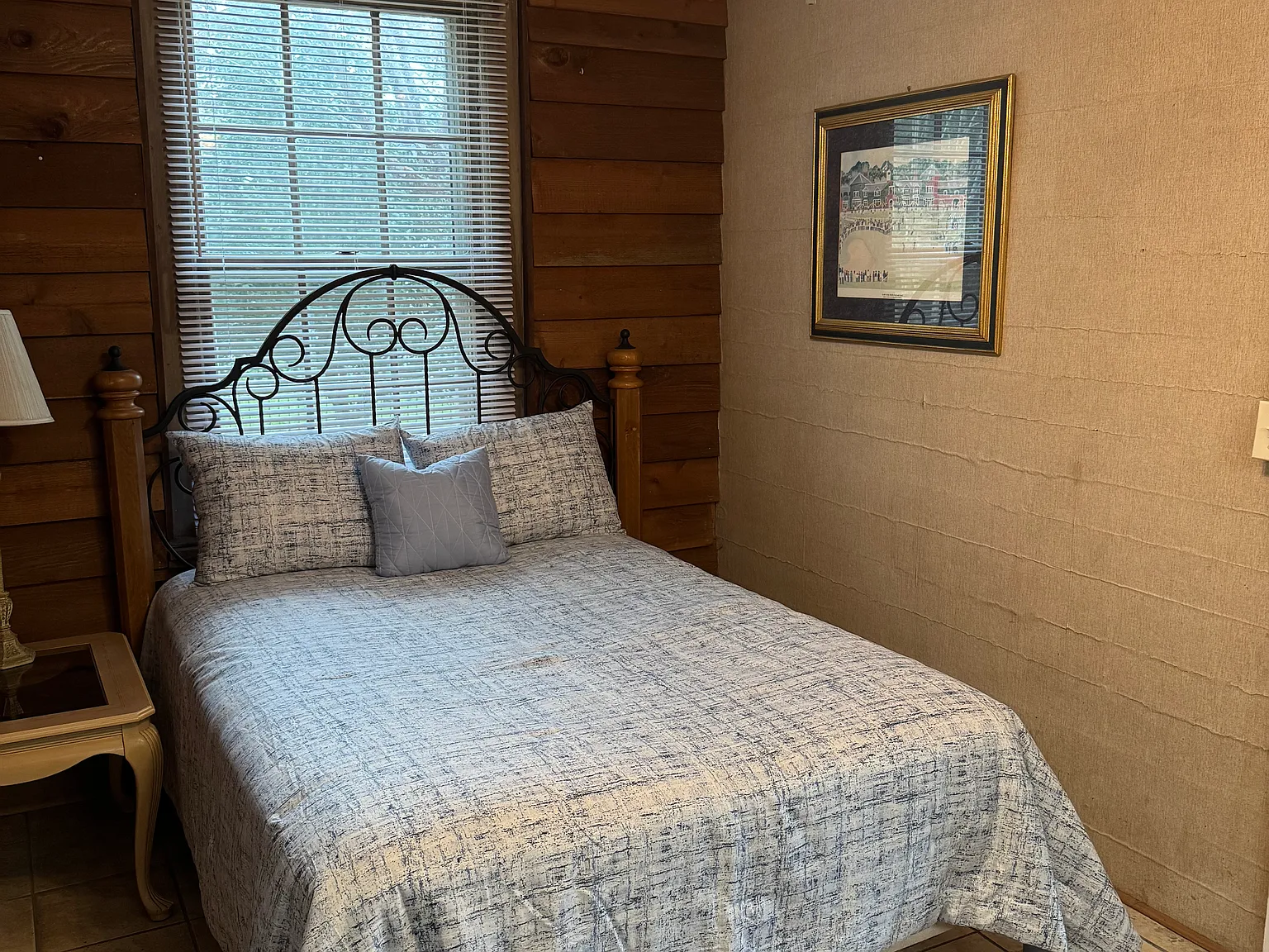 1 bed, 300 sqft, $700 — Photo 3