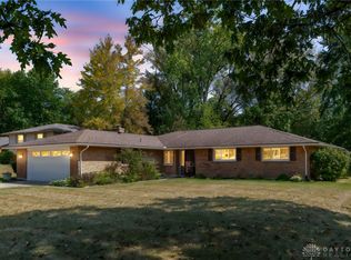 6190 Park Ridge Dr, Dayton, OH 45459