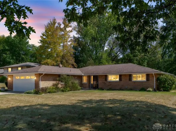 6190 Park Ridge Dr, Dayton, OH 45459