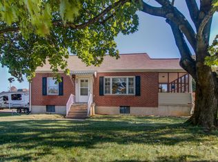 7937 Enon Dr, Roanoke, VA 24019