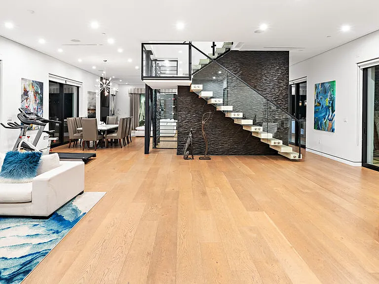 610 N Stanley Ave — Photo 11