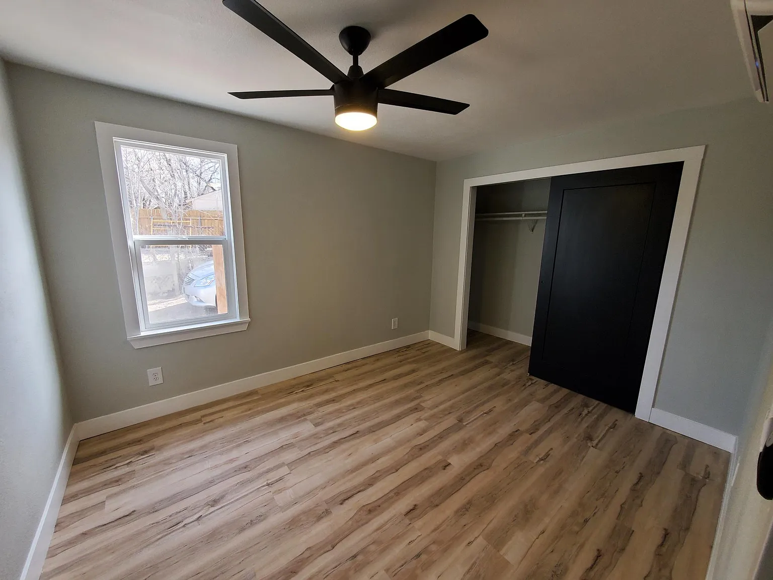 2 bed, 690 sqft, $1,500 — Photo 4