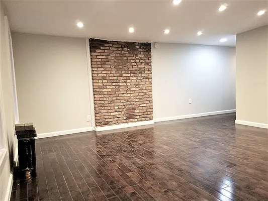 Rented by The Hamilton Group | media 8