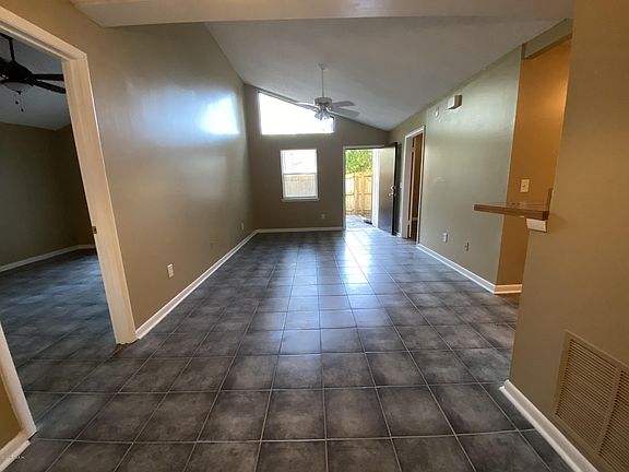 3rd image of 2459 Whispering Woods Blvd APT 2
