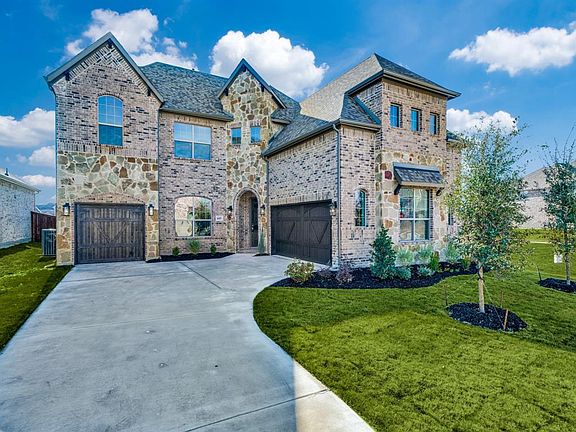 2nd image of 605 Nakoma Dr