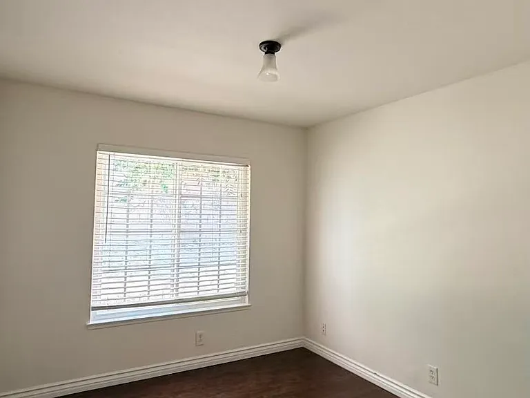 1426 Rodney Rd — Photo 9