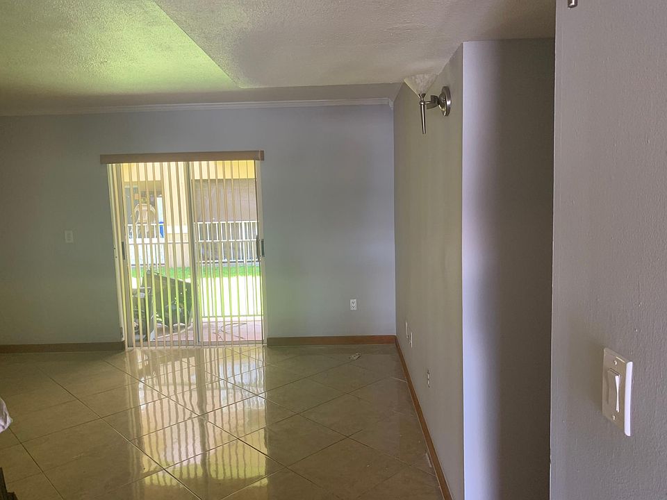 2nd image of 1154 W 35th St APT 215