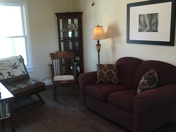 The 3 bed unit's living room