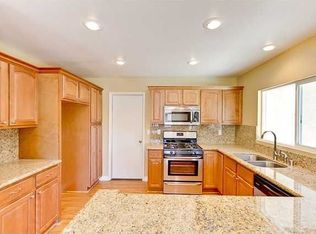 1051 Painted Pony Cir, Vista, CA 92081