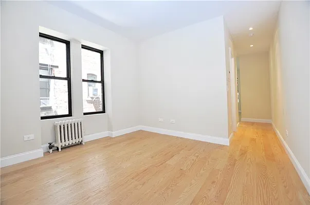 Rented by Buchbinder & Warren | media 11