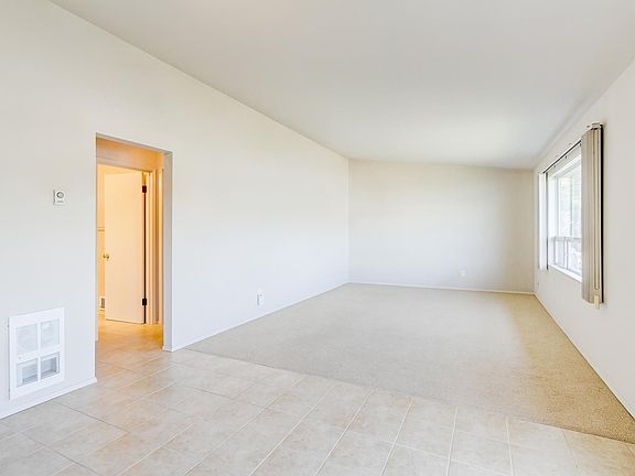 4th image of 3015 81st Pl SE