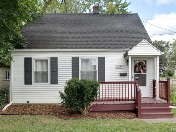 28589 Brentwood St, Southfield, MI 48076