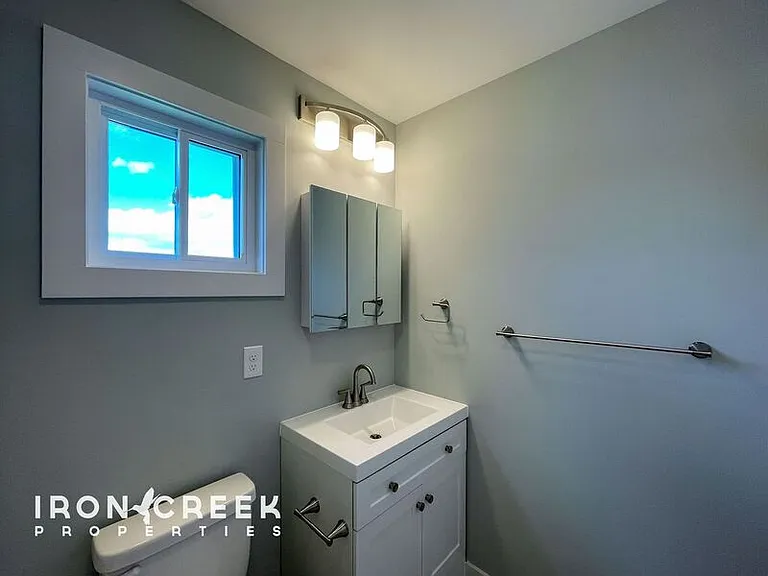 80 E Cascade St — Photo 13