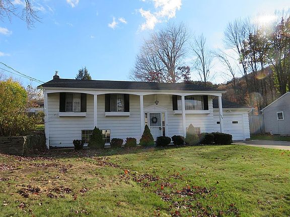 2nd image of 1908 Debra Dr