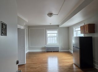 1175 Chapel St #203, New Haven, CT 06511