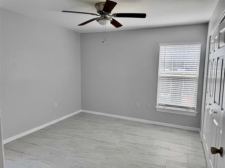 5475 Vineland Rd #8113 — Photo 12