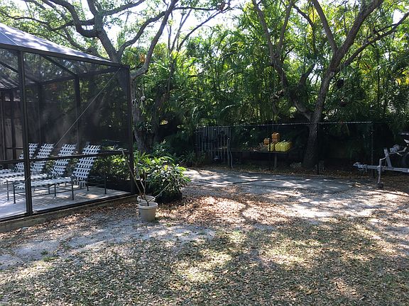 4th image of 16740 SW 74th Ave