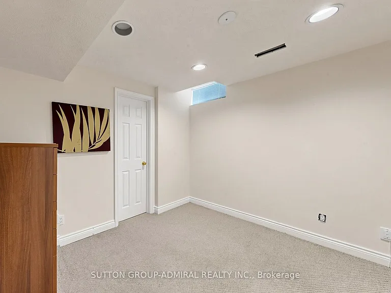 119 Mountbatten Rd — Photo 28