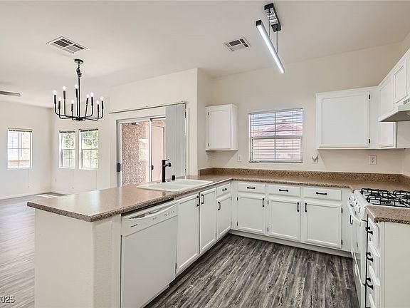 4th image of 3820 Wiggins Bay St Unit 201