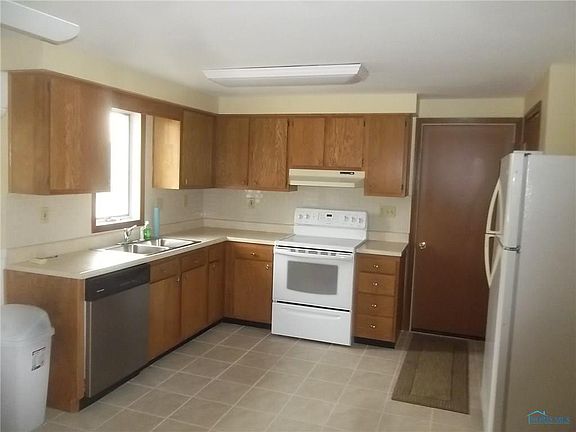 4th image of 211 W Willow St