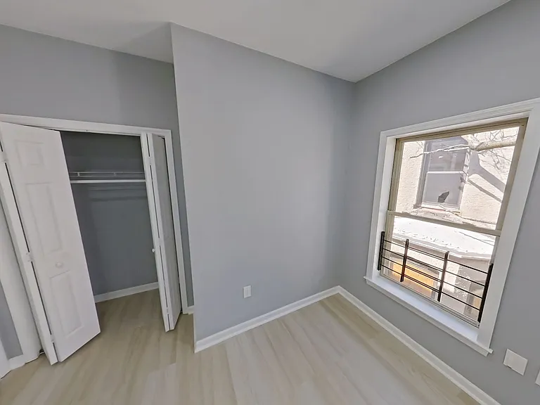 1831 W Diamond St — Photo 23