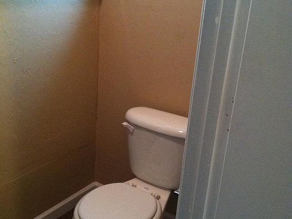 5th image of 316 NW 14th St