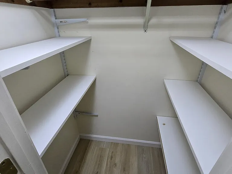 812 Court St #D — Photo 14