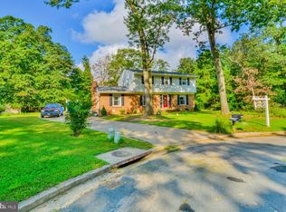 8350 Fairwood Ct, Pasadena, MD 21122