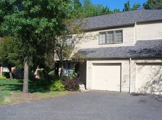 57 Stonegate Dr, Roseland, NJ 07068