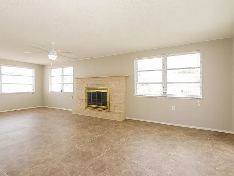 1012 Normandy Blvd — Photo 8