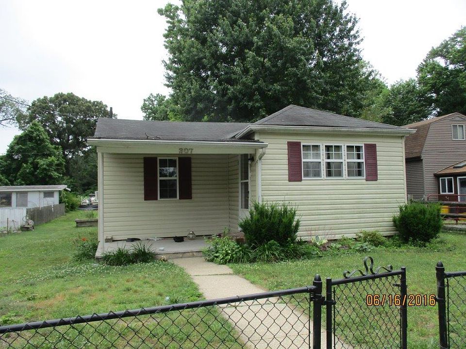 2nd image of 307 Community Rd