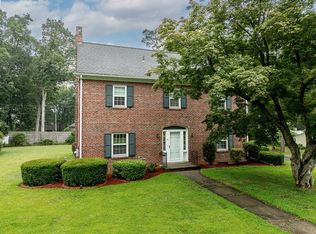 27 Mountain View St, Westfield, MA 01085