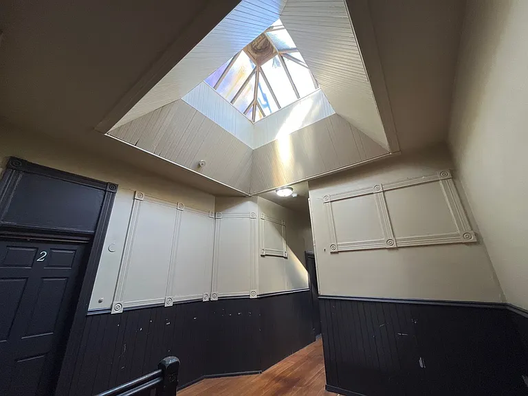 937 University Ave. West — Photo 16