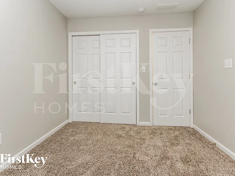 4700 Cork Ct — Photo 12