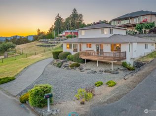 220 NE 31st St, Bremerton, WA 98310