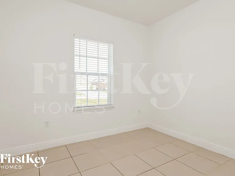 1133 Platte Ln N — Photo 13