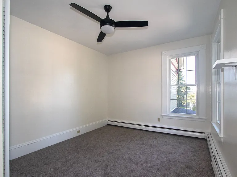 609 Central — Photo 15
