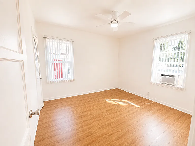 430 E Angeleno Ave — Photo 10