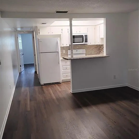 116 SW Jefferson Cir N — Photo 2