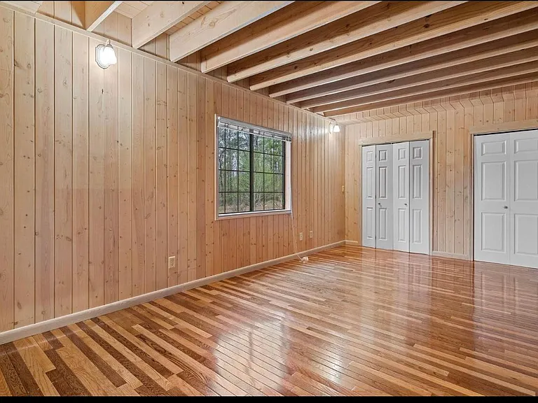 303 Gerrard Ter — Photo 10