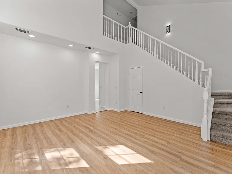 5812 Andrea Ct — Photo 3