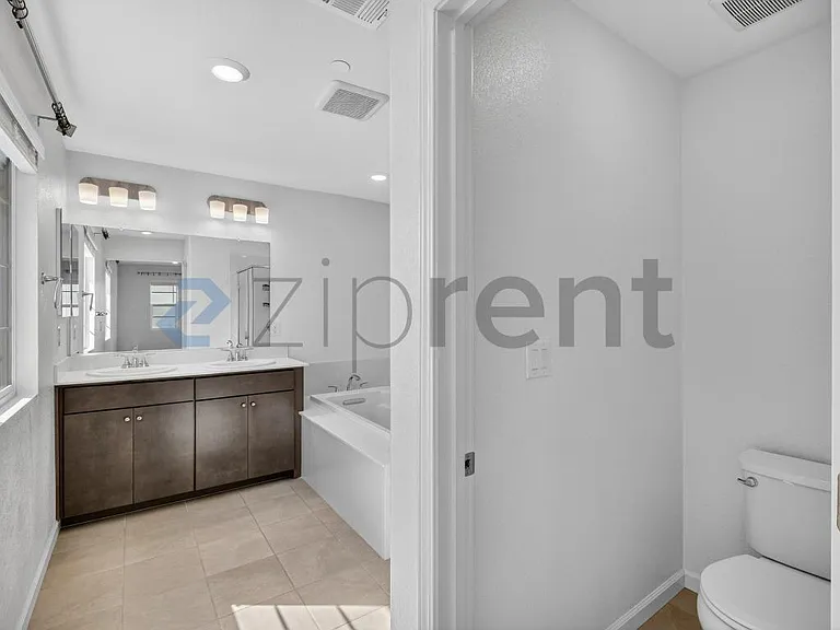 580 Rosedale Way — Photo 29