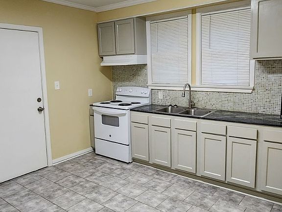 3rd image of 1505 N 32nd St
