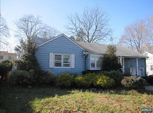 16-18 Saddle River Rd, Fair Lawn, NJ 07410