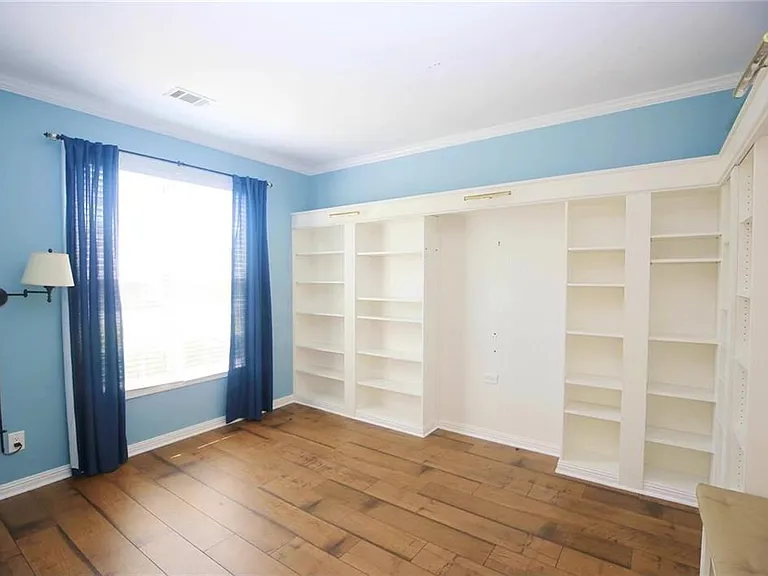 410 Ruby Forest Pkwy — Photo 13