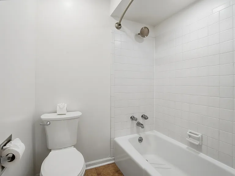 7214 Winnebago Dr — Photo 31