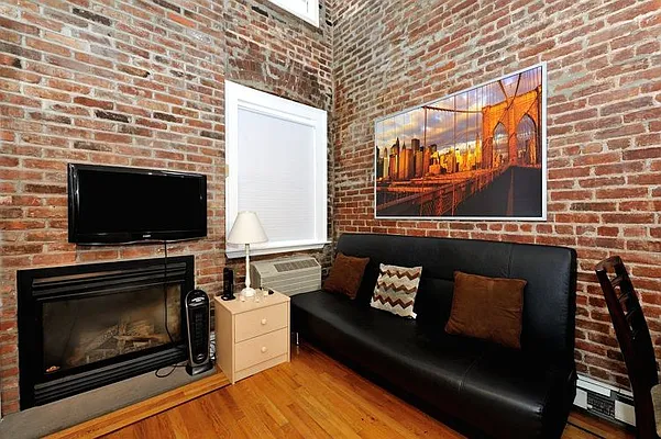 Rented by Eisenberg Exclusives | media 51