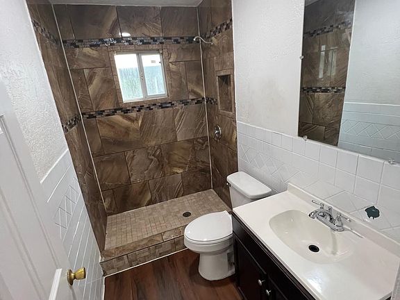 5th image of 3724 W Salinas St