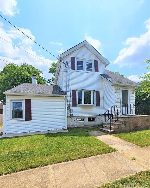1st image of 14 Van Buren Ave